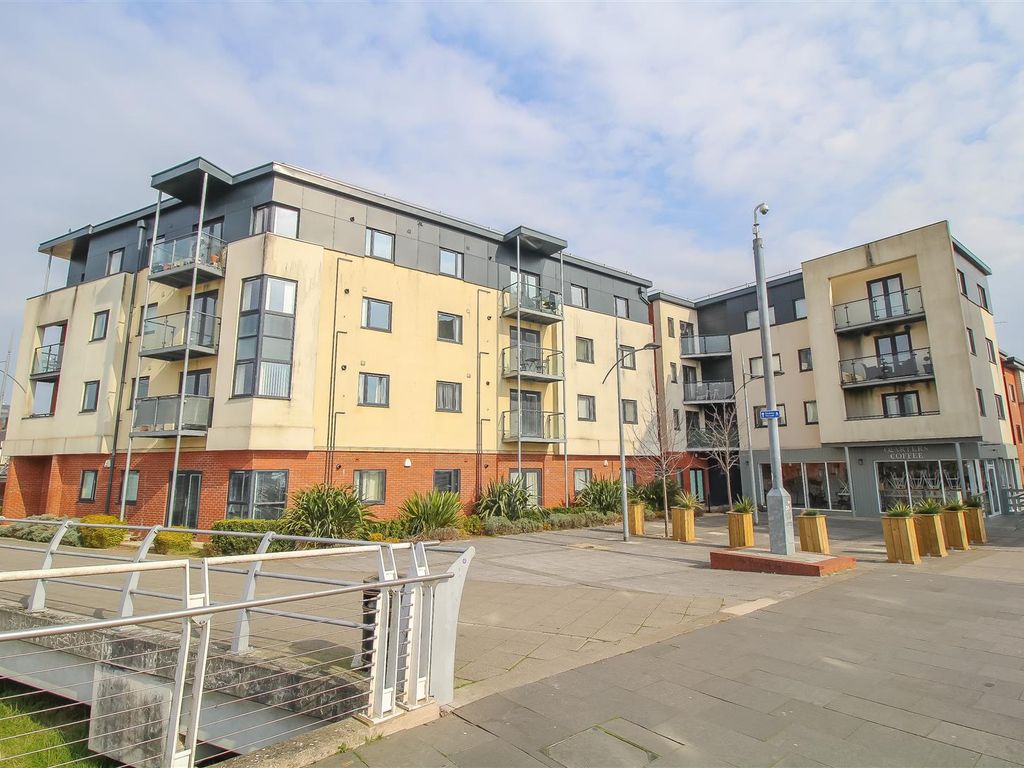 2 bed flat for sale in gwalia house, amber close, newport np19