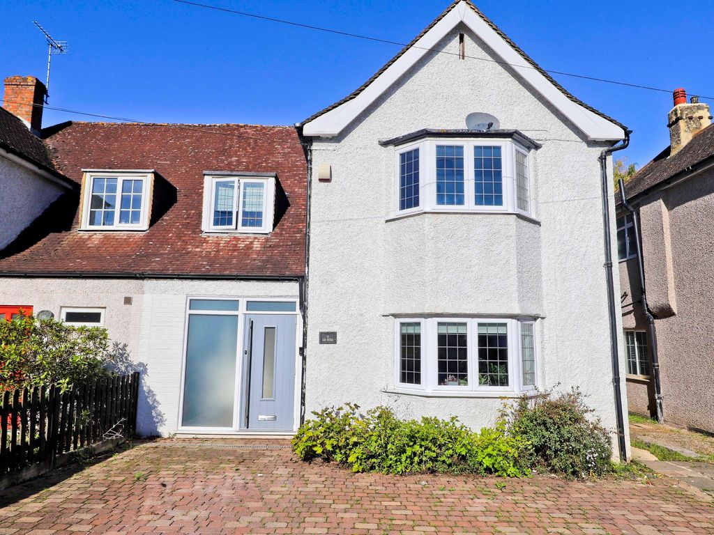 4 bed semidetached house for sale in Elm Avenue, Ruislip HA4, £850,000