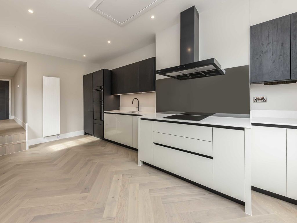 2 bed flat for sale in Whitton Road, Twickenham TW1, £575,000 Zoopla