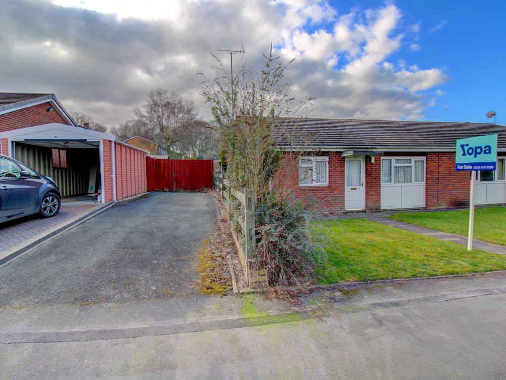 2 bed semidetached bungalow for sale in Cannock Wood Street, Hazel
