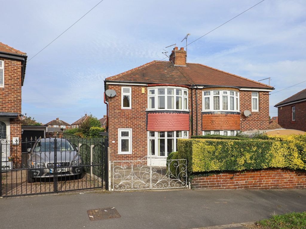 3 bed semidetached house for sale in Richmond Road, Sheffield S13, £