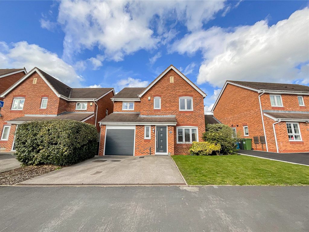 4 bed detached house for sale in Leyland Road, Glascote, Tamworth