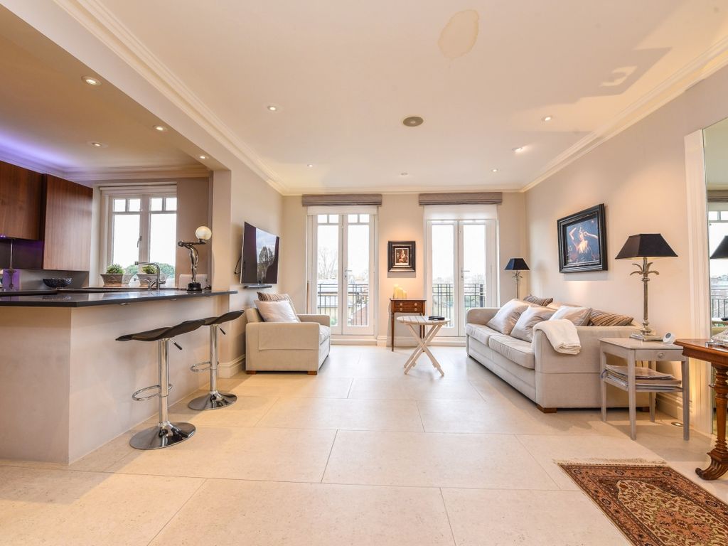 2 bed flat to rent in Clevedon Road, Twickenham TW1, £3,500 pcm Zoopla