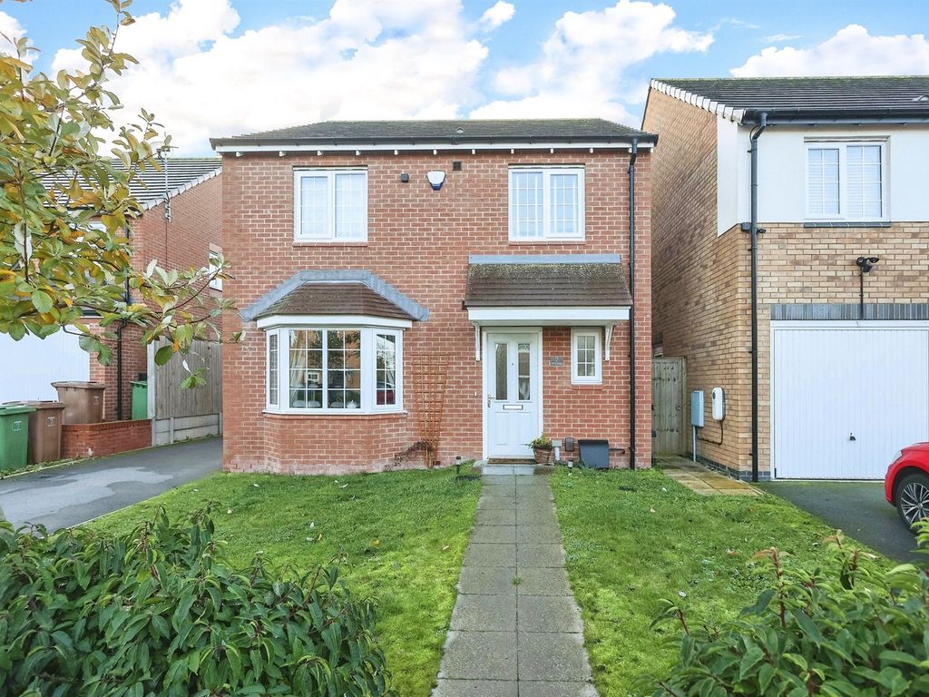 4 bed detached house for sale in Swan Drive, Kingshurst, Birmingham B37
