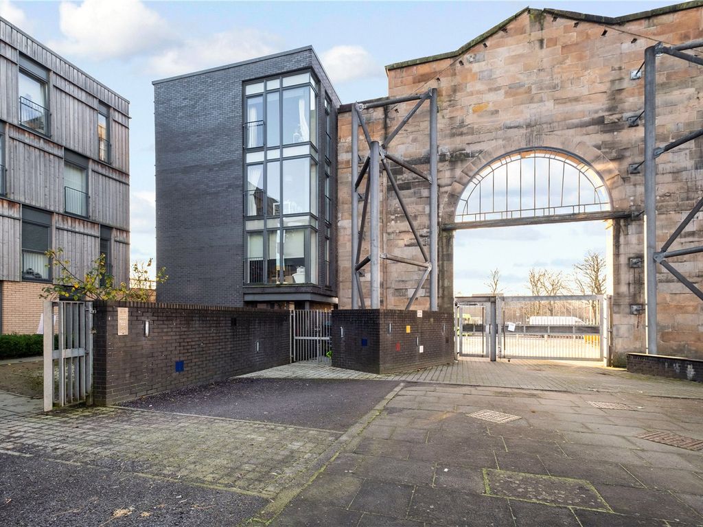 Moore Street, Gallowgate, Glasgow G40  