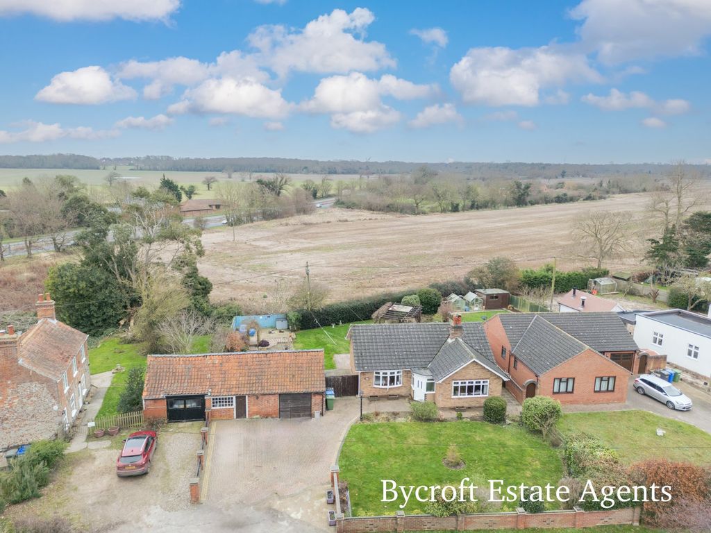 2 bed detached bungalow for sale in Rackhams Corner, Corton, Lowestoft