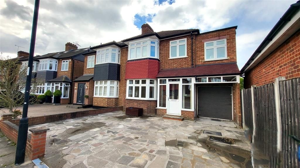 4 bed property to rent in Crawley Road, Enfield EN1, £2,500 pcm Zoopla