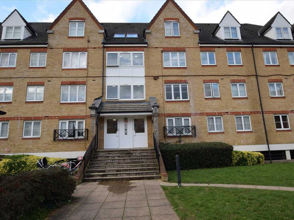 2 bed property to rent in Trinity House, Station Road, Borehamwood WD6