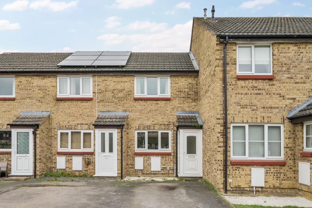 1 bed terraced house for sale in Burwell Meadow, Witney OX28, £180,000