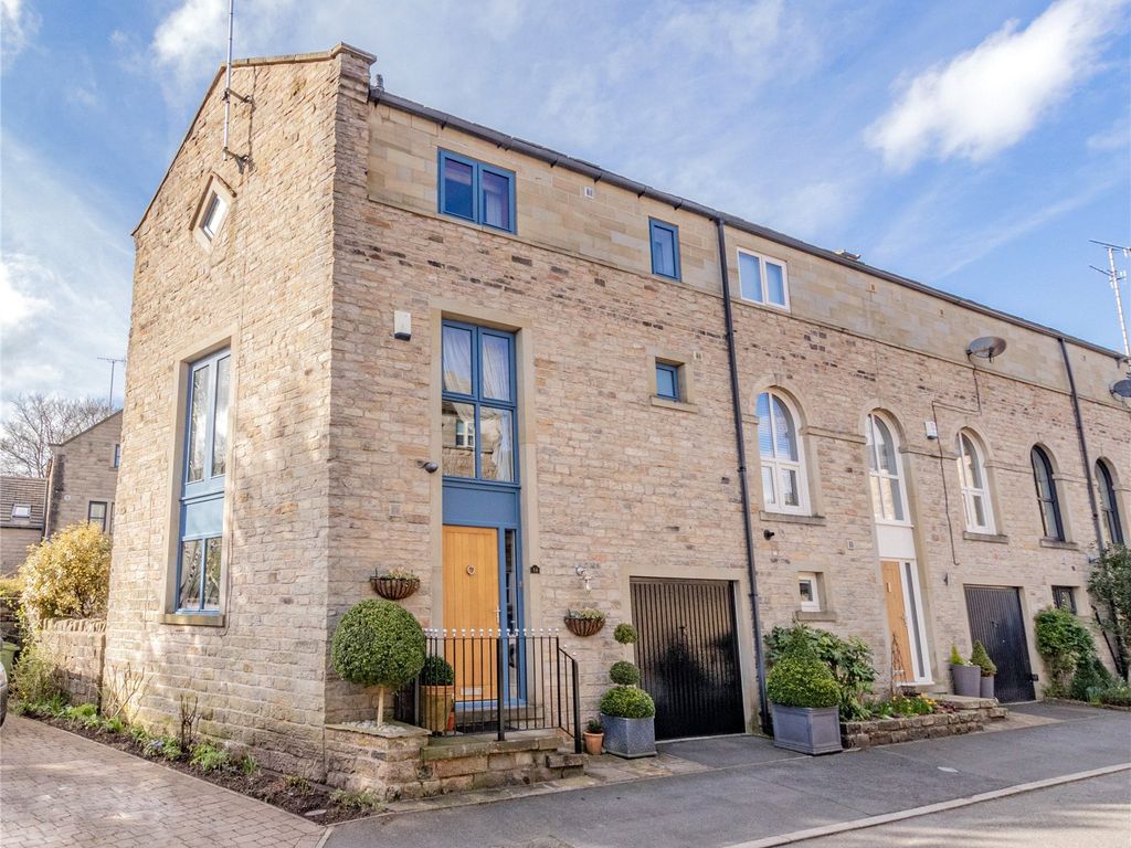2 bed end terrace house for sale in Walkmill, Dobcross, Saddleworth OL3