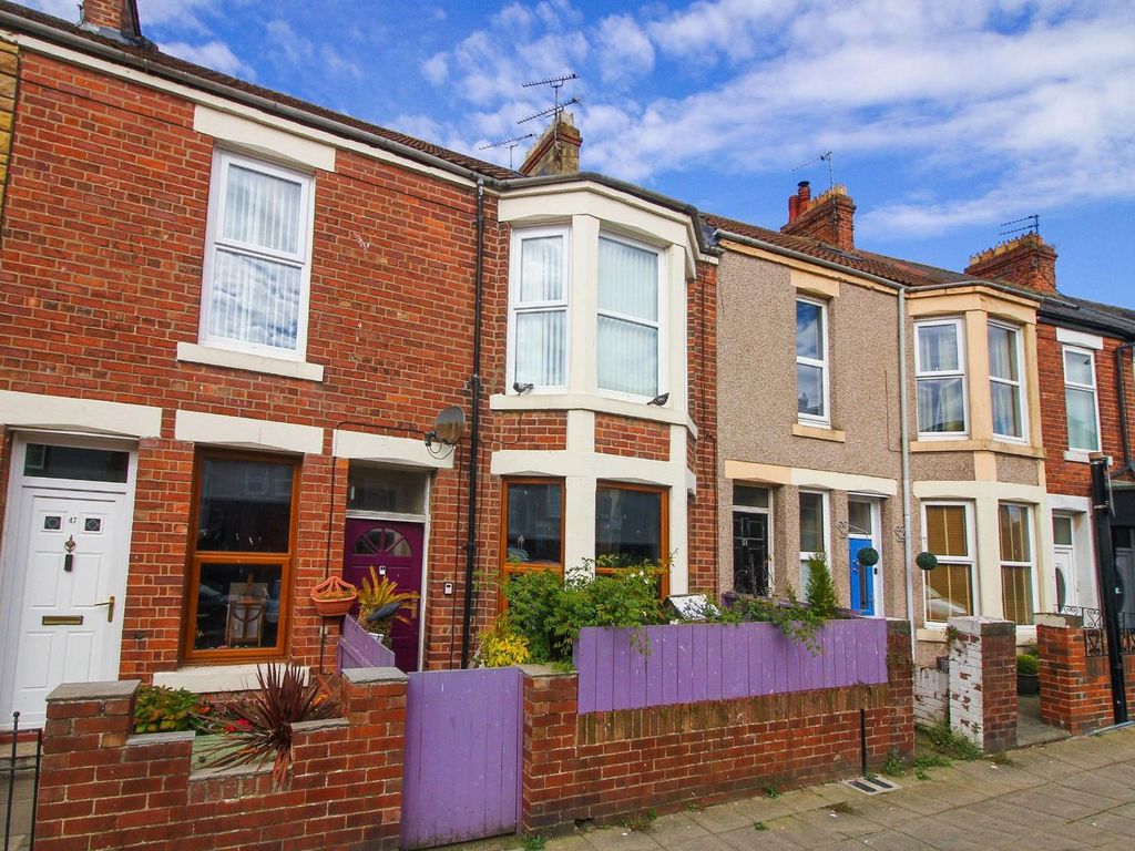 2 bed flat for sale in Victoria Terrace, Whitley Bay NE26, £150,000