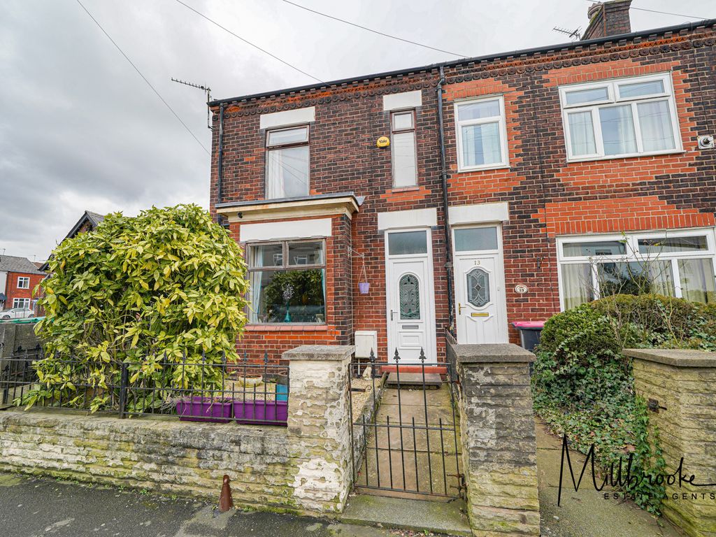 3 bed end terrace house for sale in Vicars Hall Lane, Boothstown