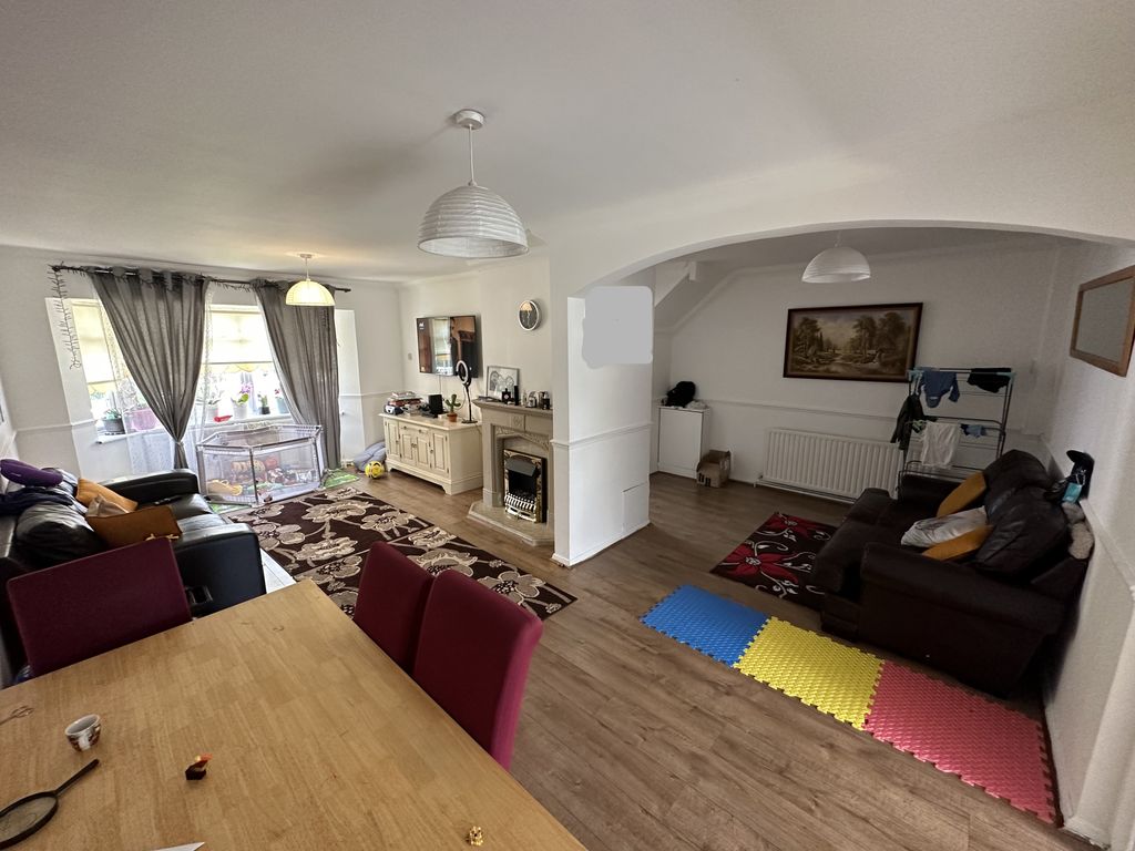 3 bed terraced house to rent in Boucher Walk, Rainham RM13 Zoopla