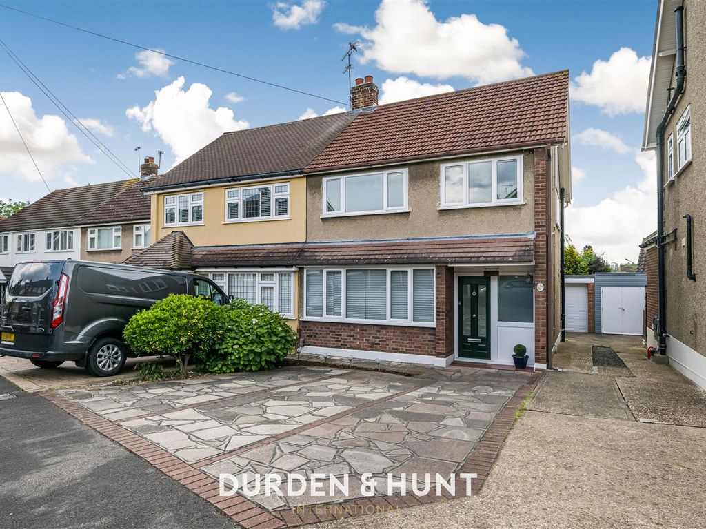 3 bed semidetached house for sale in Surrey Drive, Hornchurch RM11, £