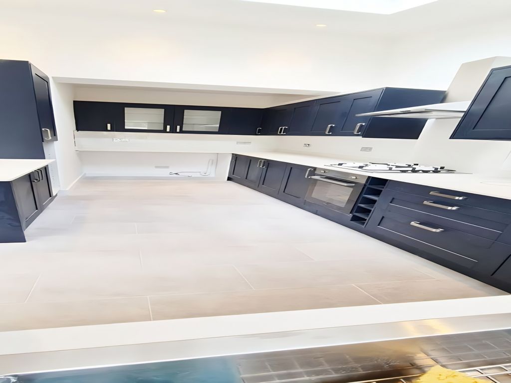 6 bed semidetached house to rent in Morden Way, Sutton SM3 Zoopla