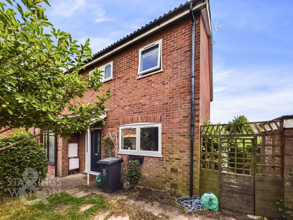 3 bed end terrace house for sale in Gorse Close, Belton, Great Yarmouth