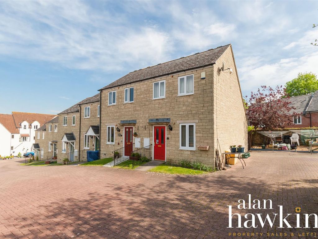 2 bed terraced house for sale in High Street, Purton, Swindon 4 SN5