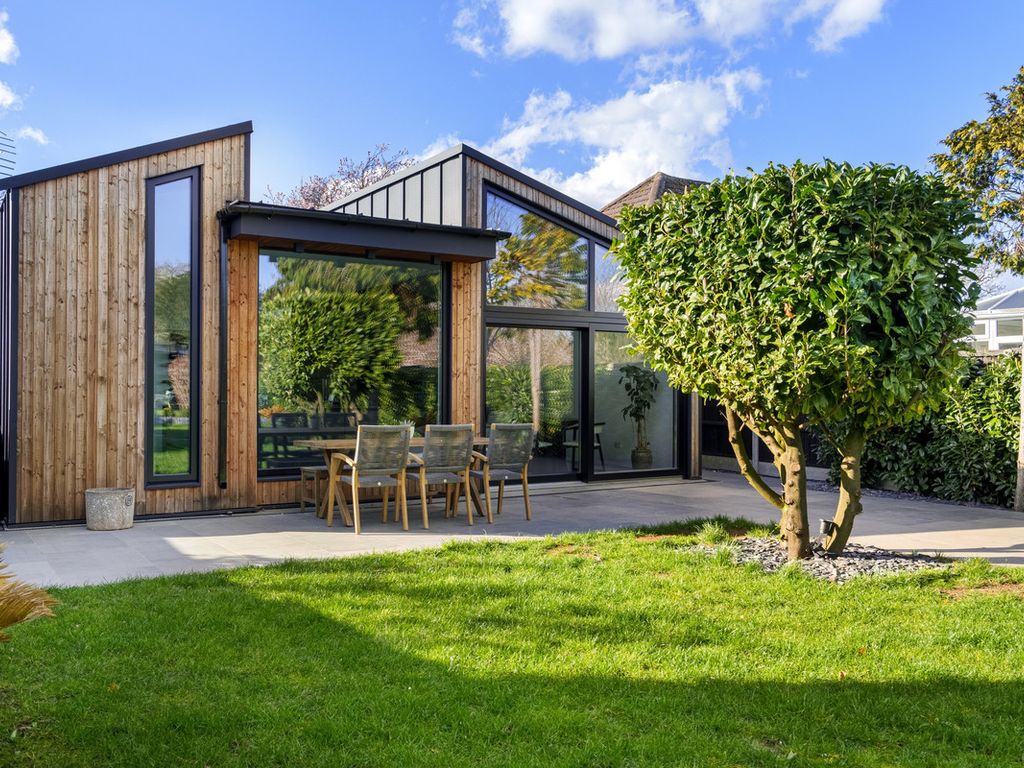 New home, 3 bed detached bungalow for sale in North Cray Road, Sidcup