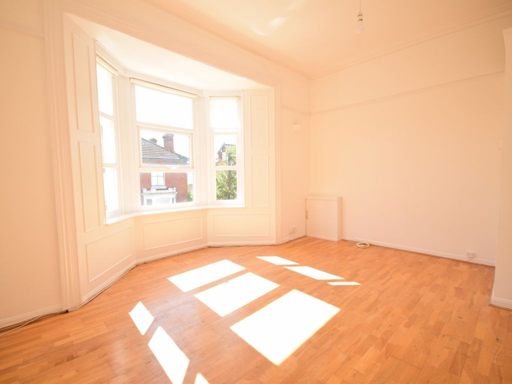 2 bed flat to rent in Hereford Road, Southsea PO5, £1,000 pcm Zoopla