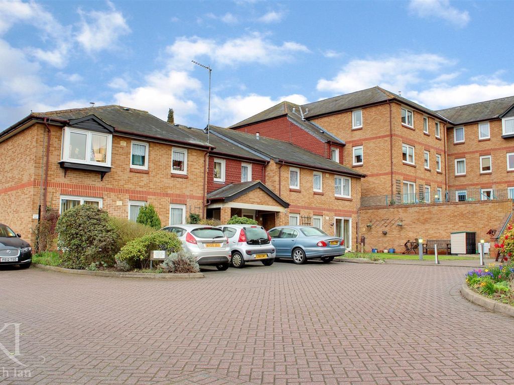 2 bed flat for sale in Hartfield Court, Collett Road, Ware SG12 Zoopla