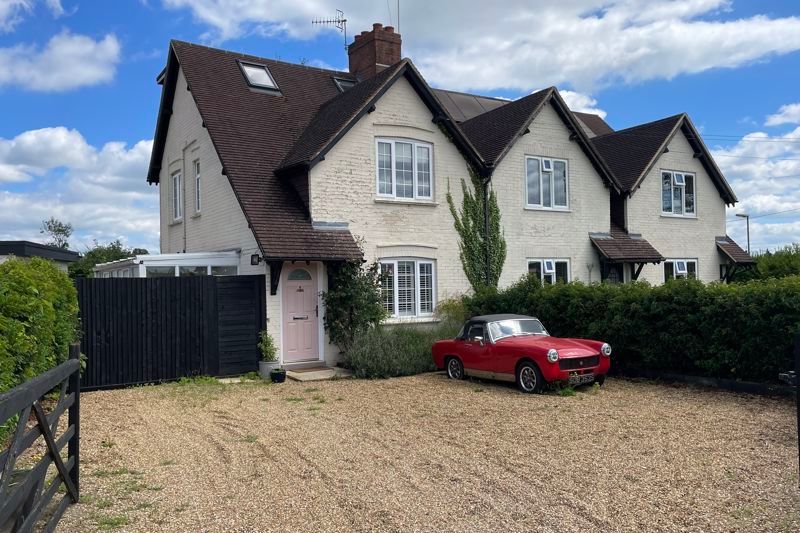 3 bed semidetached house to rent in Ockford Ridge, Godalming GU7, £