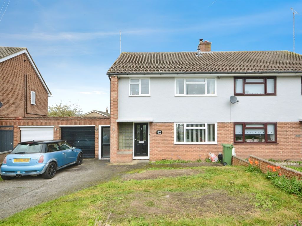 3 bed semidetached house for sale in Connaught Gardens, Braintree CM7