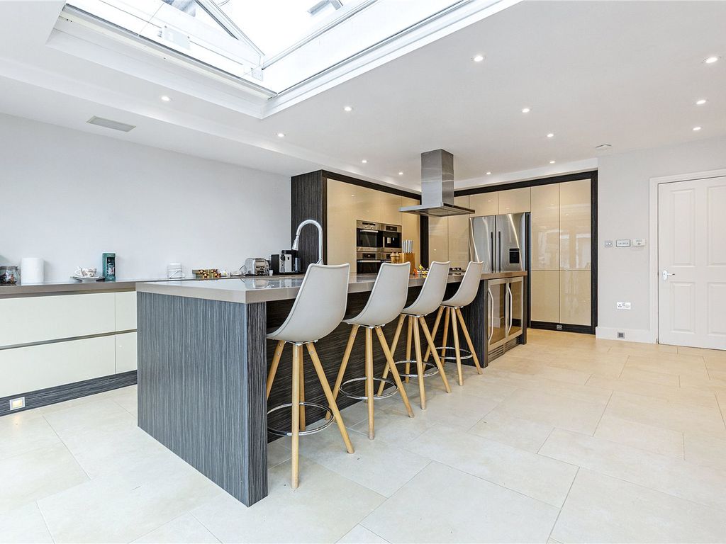 Wayside, London SW14