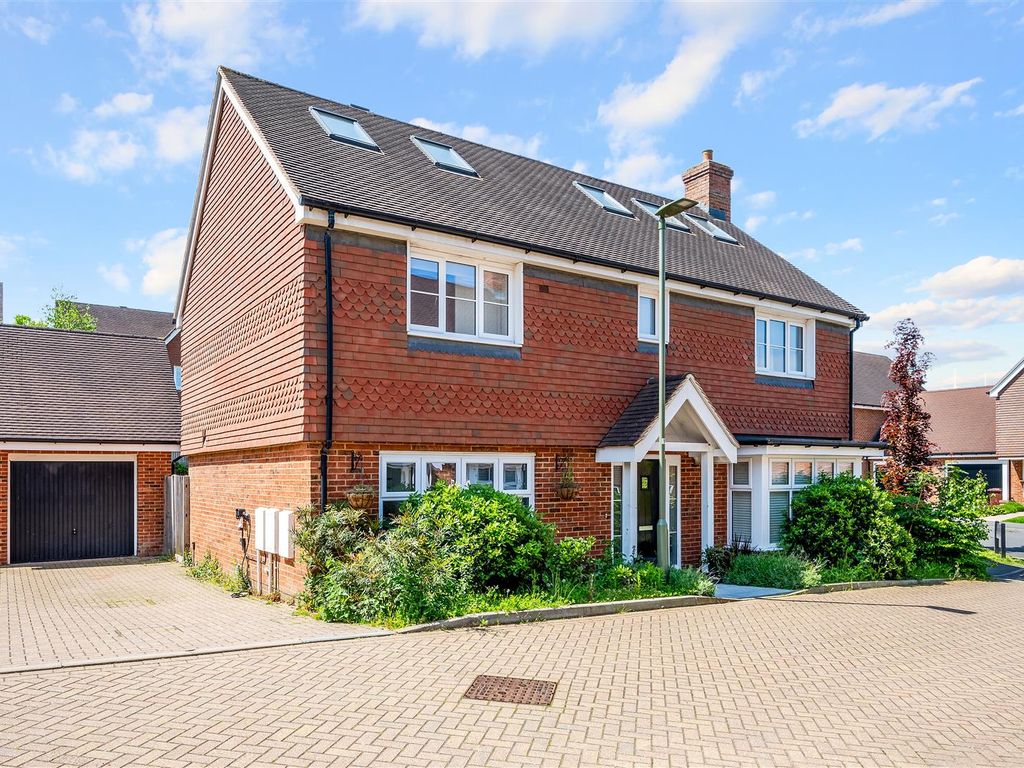 5 bed detached house for sale in Swallow Place, Epsom KT17, £1,250,000