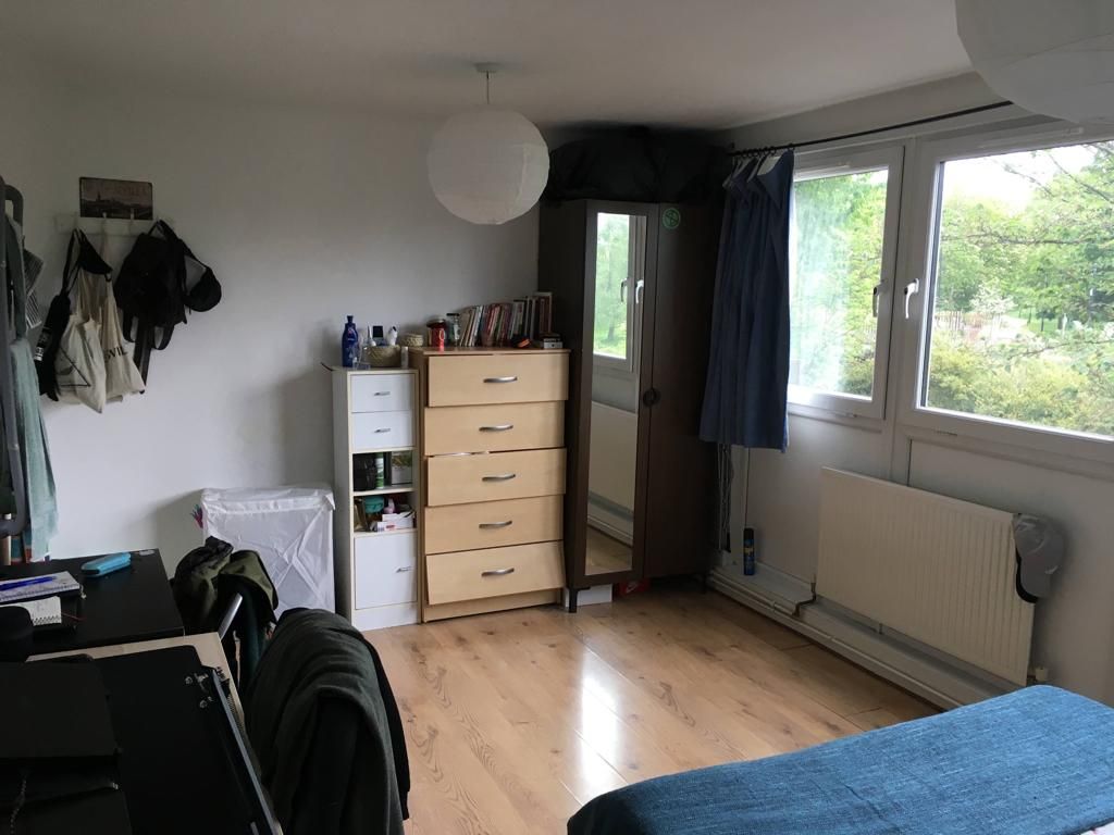 3 bed flat to rent in East India Dock Road, London E14, £1,950 pcm Zoopla