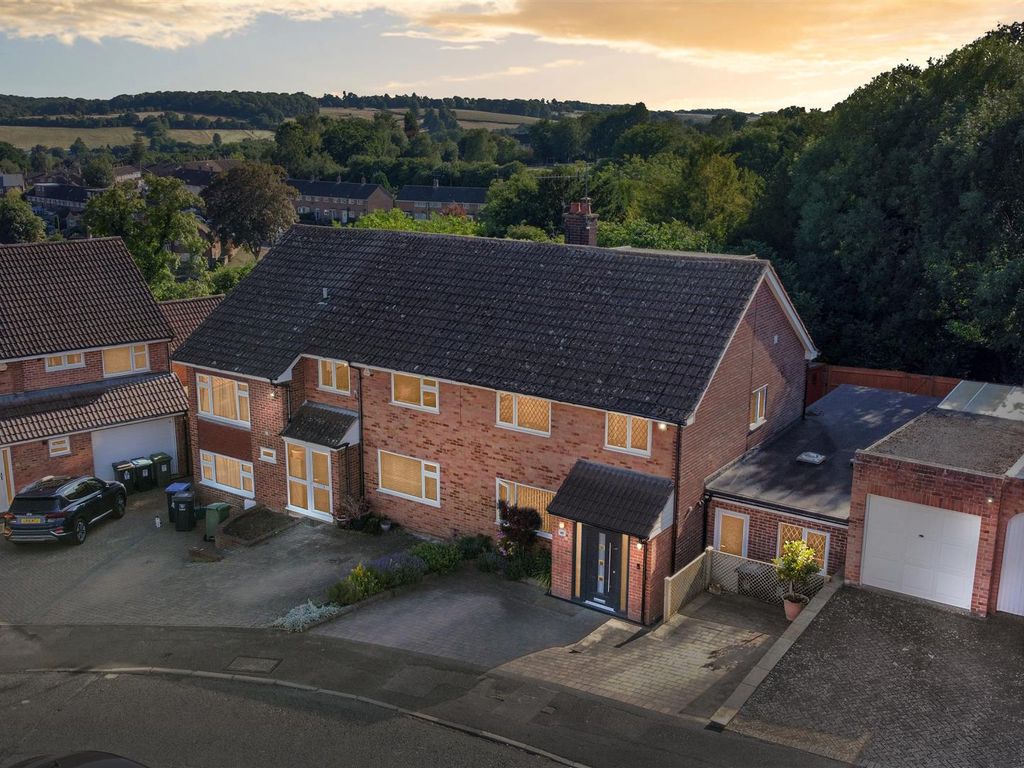 Ridge Lea, Hemel Hempstead HP1  