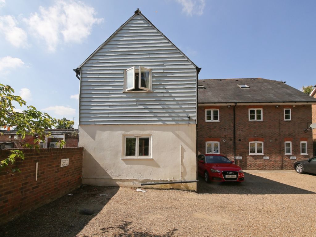 1 bed barn conversion to rent in Thurnham Lane, Bearsted, Maidstone