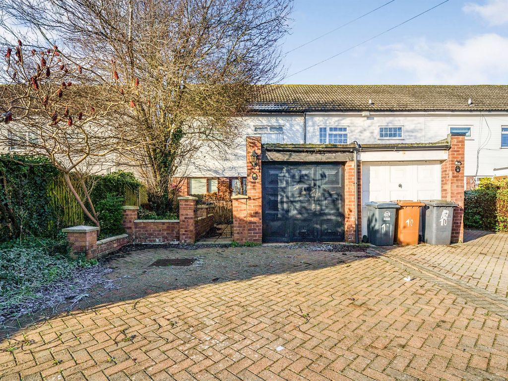 3 bed end terrace house for sale in Atherton End, Sawbridgeworth CM21