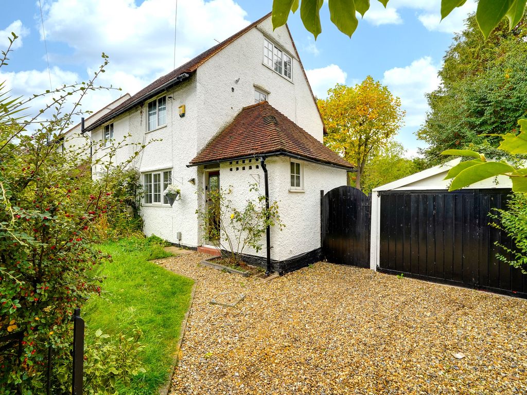 2 bed semidetached house to rent in Shott Lane, Letchworth Garden City