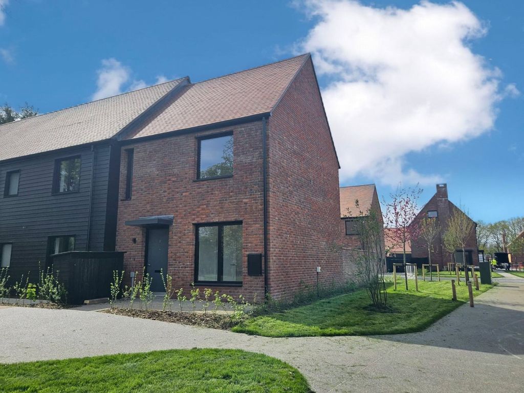 New home, 2 bed detached house for sale in Alfold, Cranleigh GU6, £