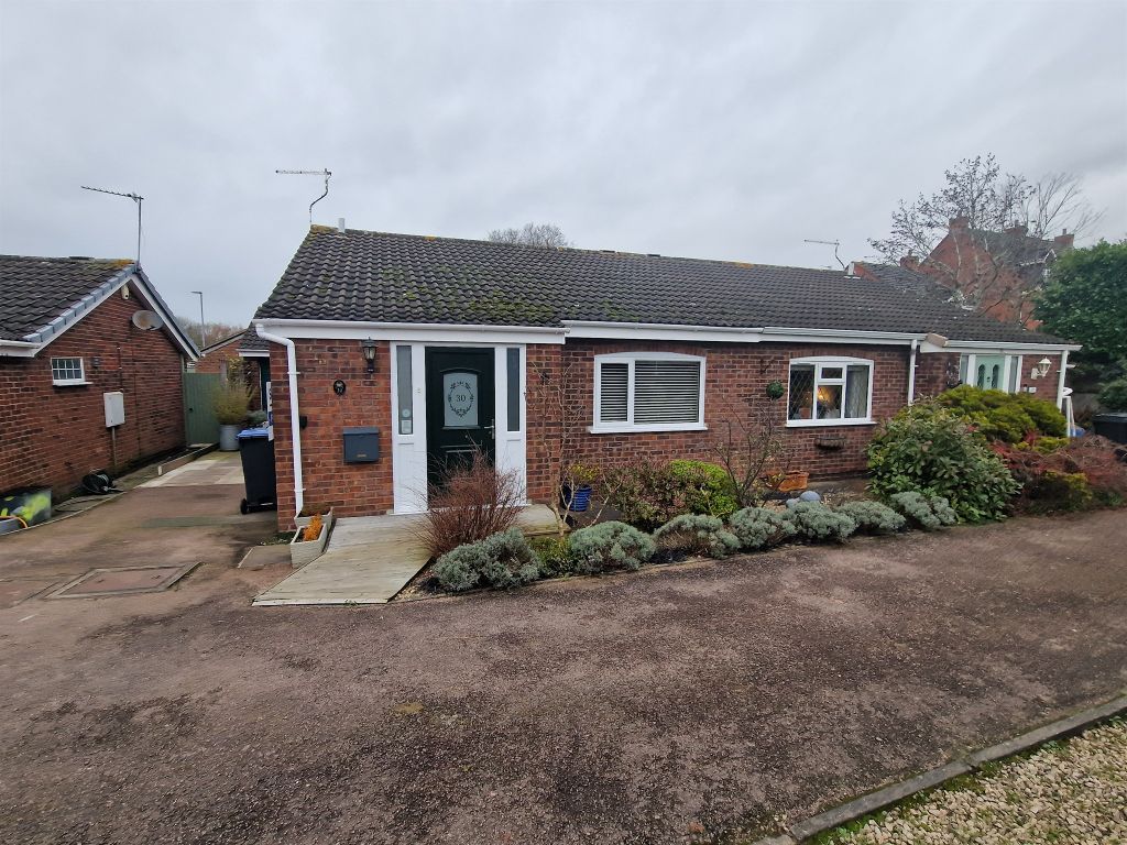 2 bed semidetached bungalow for sale in Kerry Close, Barwell