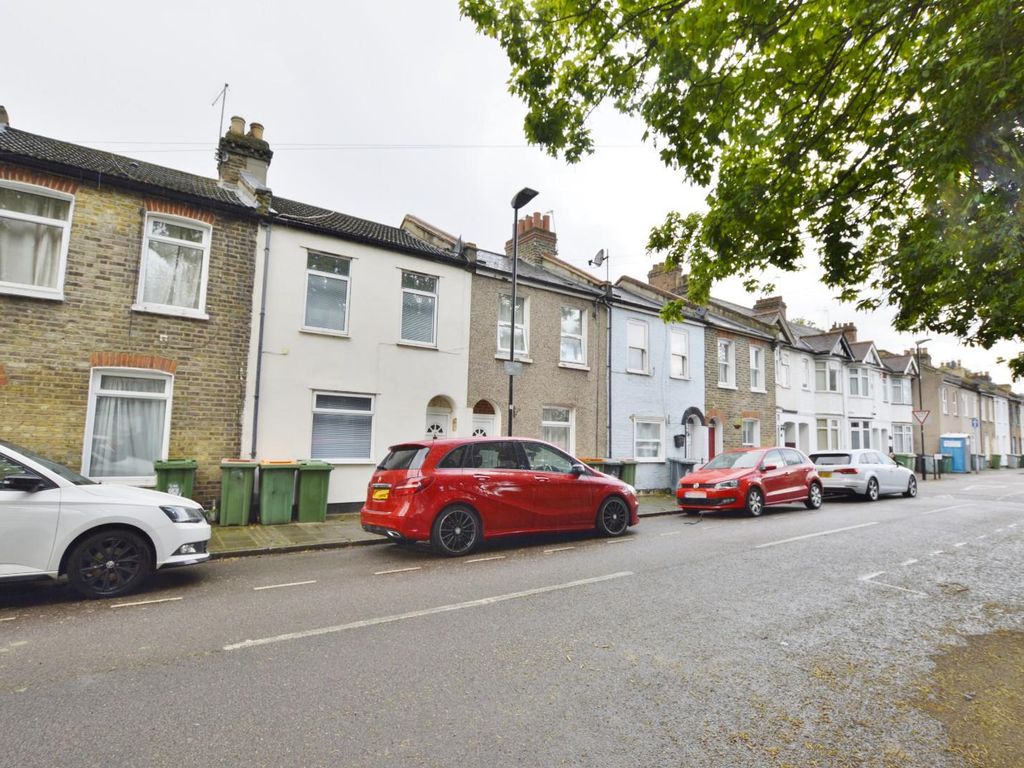 2 bed property for sale in Emma Road, Plaistow E13, £375,000 Zoopla