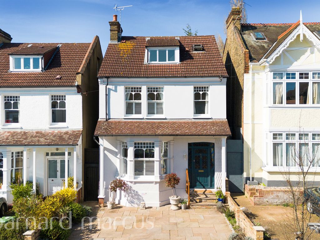 4 bed detached house for sale in Dukes Avenue, New Malden KT3 Zoopla