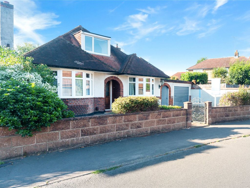 3 bed bungalow for sale in Braycourt Avenue, WaltonOnThames, Surrey