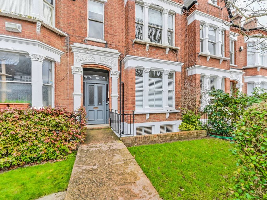 3 bed flat for sale in Talbot Road, Highgate, London N6, £1,300,000