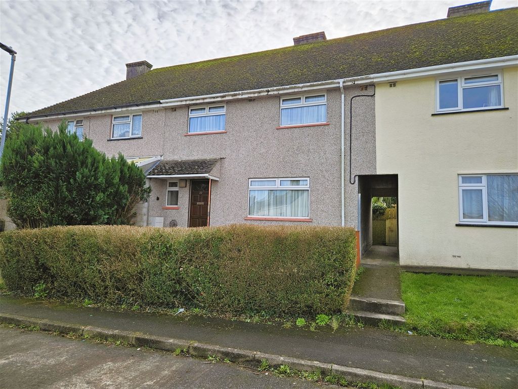 3 bed terraced house for sale in Mulberry Road, Saltash PL12, £210,000