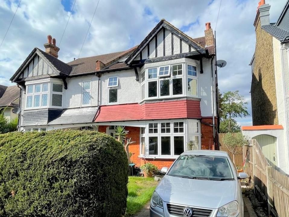 5 bed semidetached house for sale in Stanley Gardens, Wallington SM6