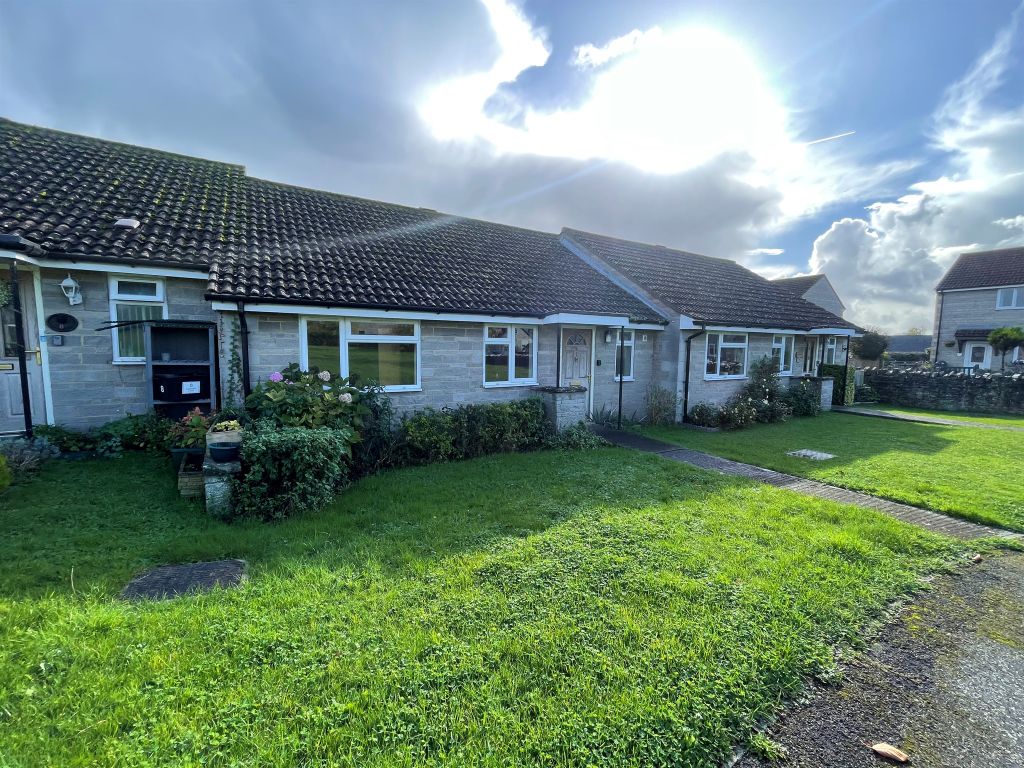 2 bed terraced bungalow for sale in Parsons Close, Long Sutton