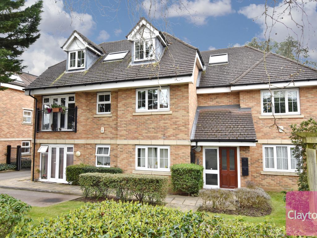 1 bed flat for sale in St. Albans Road, Garston, Watford WD25, £230,000