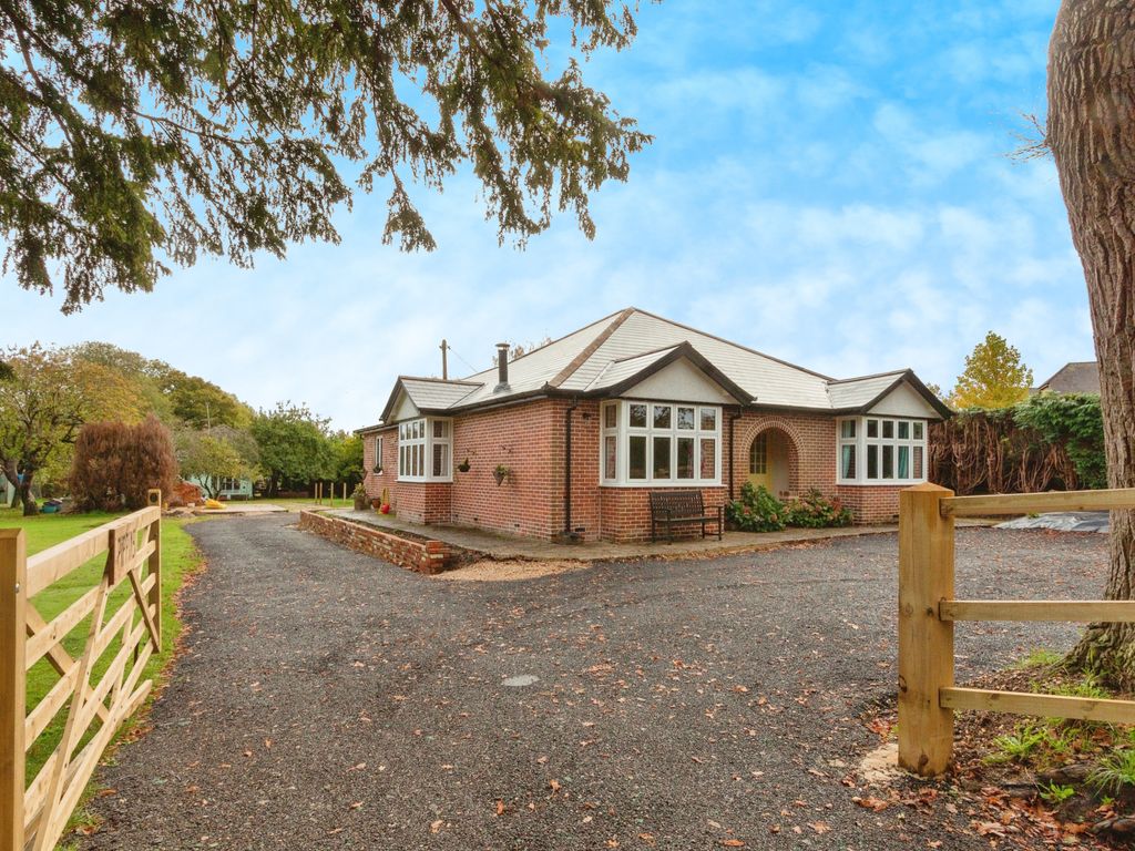 3 bed bungalow for sale in Monk Sherborne Road, Sherborne St. John