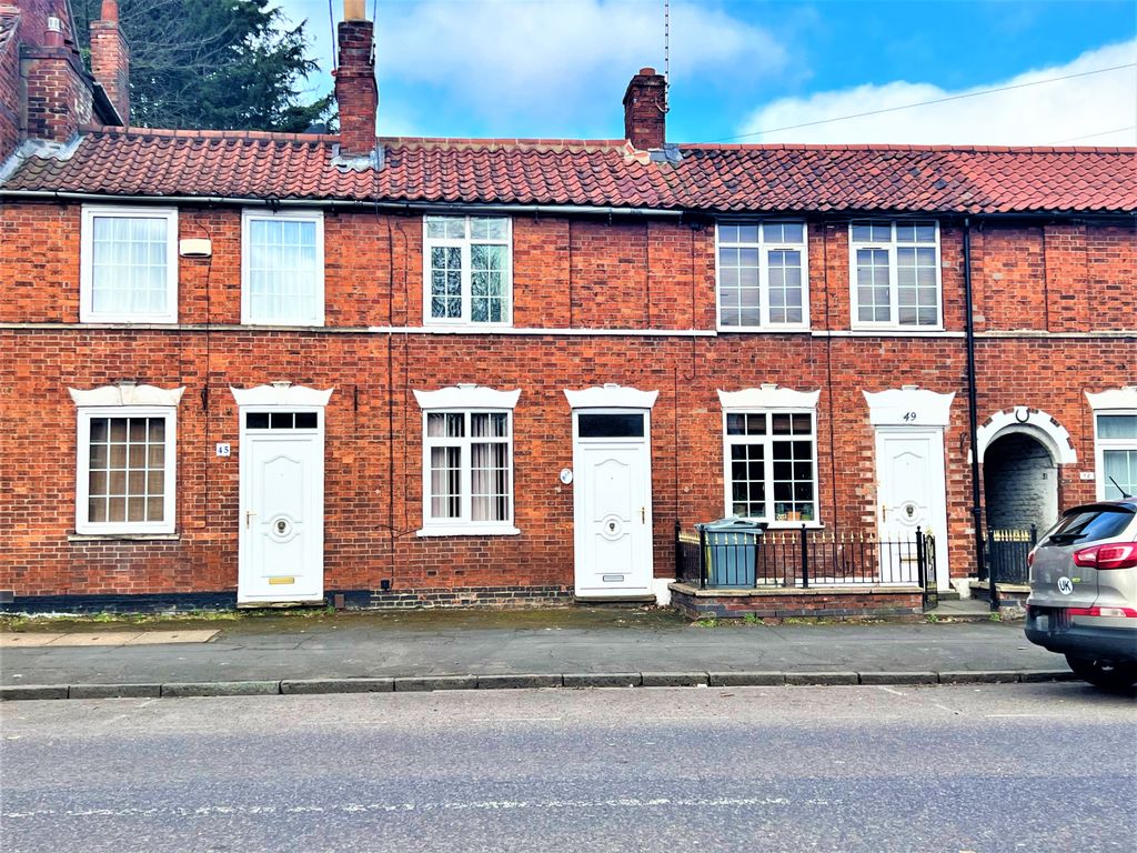2 bed terraced house for sale in Manthorpe Road, Grantham NG31 Zoopla