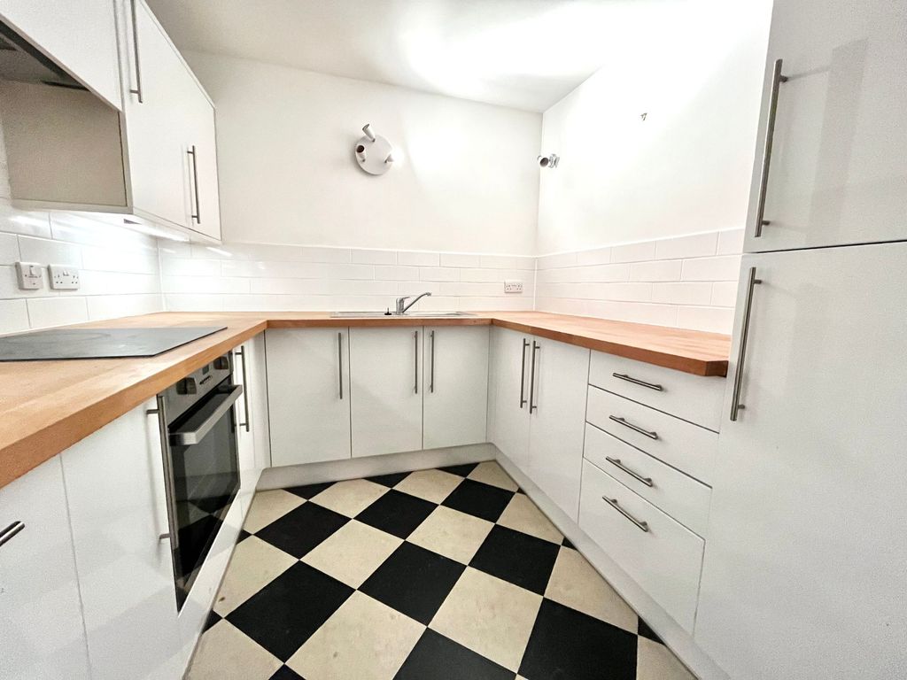 Charles Street Rosebery Ct W1J  