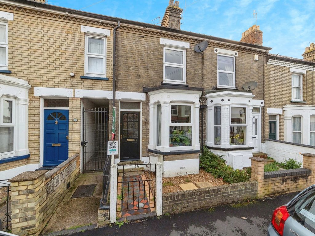 2 bed terraced house for sale in Turner Road, Norwich NR2, £240,000