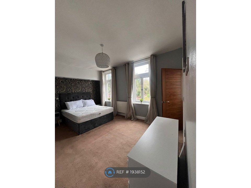 Room to rent in Maidstone Road, Rochester ME1, £1,300 pcm Zoopla