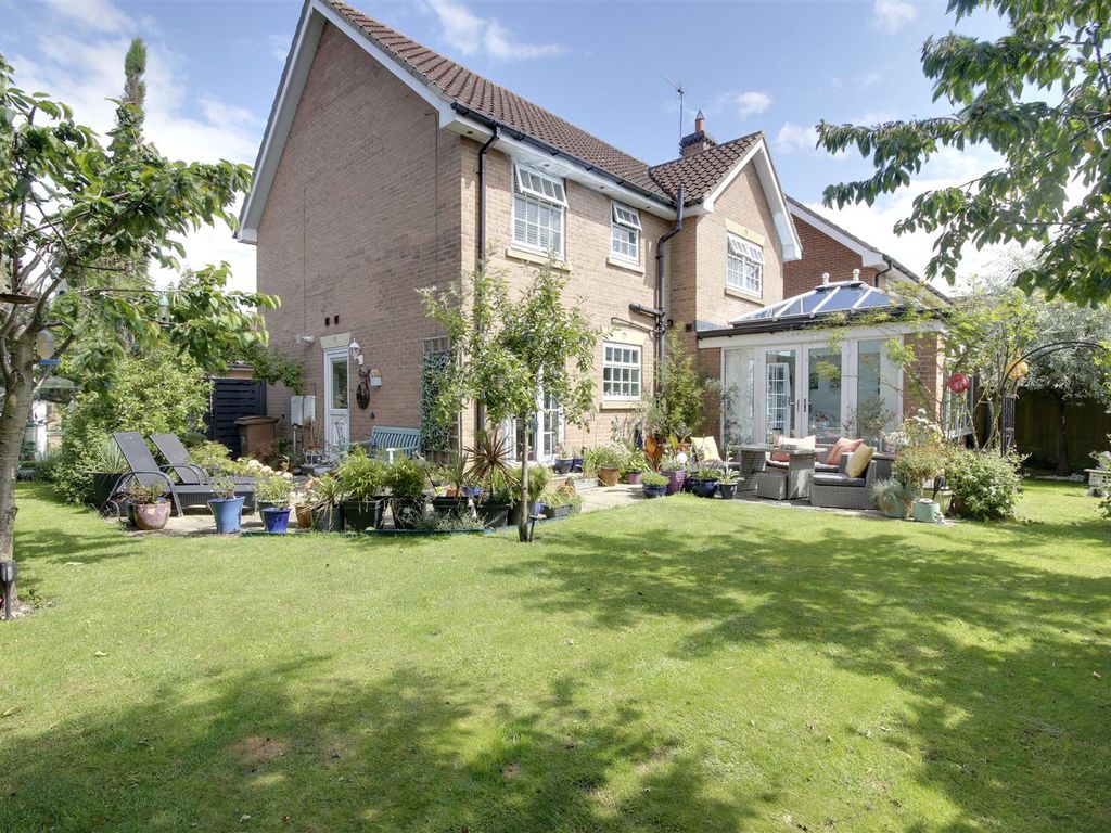 4 bed detached house for sale in Sandholme Park, Gilberdyke, Brough