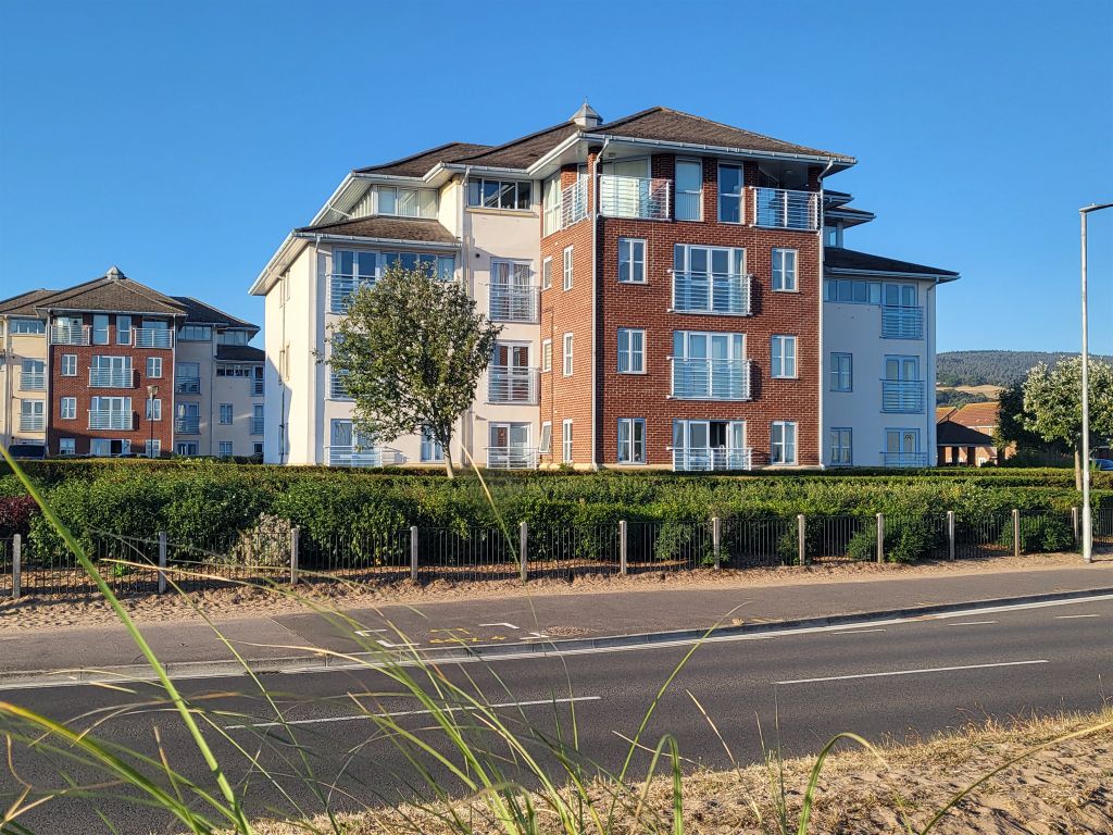 2 bed flat for sale in Trinity Way, Minehead TA24 Zoopla